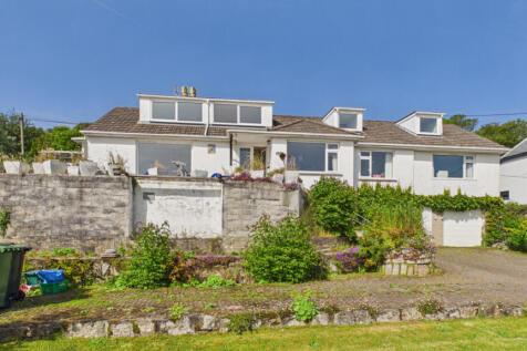 4/5 Bedroom Bungalow for Sale