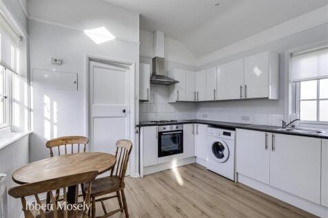 8 Kitchen.jpg
