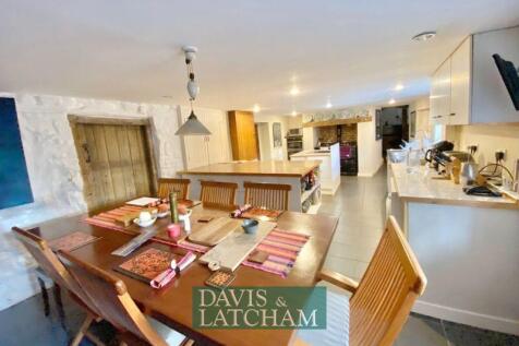 Another view of the Kitchen/Diner