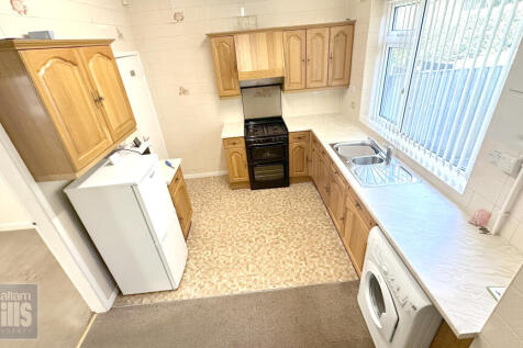 Southey Hall Drive, Sheffield photo 4