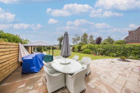 Social Connected Patio