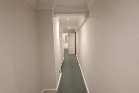 Devington Hall, Agar Road, Truro photo 4