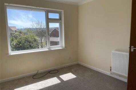 St Andrews Way, Freshwater, Isle Of Wight, PO40 photo 5