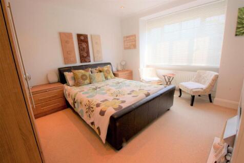 bed 1.jpg