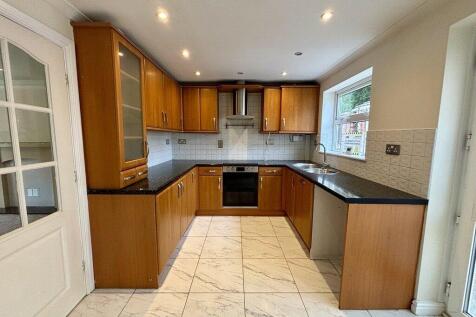 Sherbourne Avenue, Bramley, Rotherham, South Yorkshire, S66 photo 3