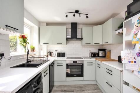 kitchen 1.JPG