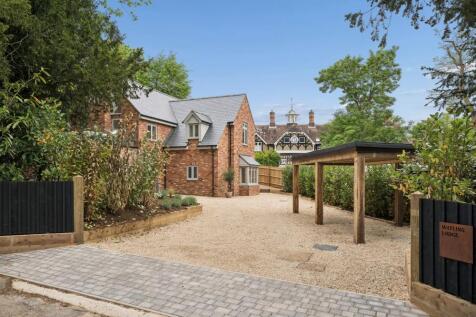 Driveway/Car Port