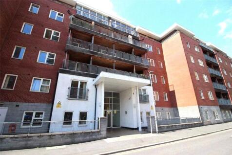 AVAILABLE NOW. Modern Upper Floor Apartment in the heart of the city centre, offering a stylish and comfortable living space. This beautifully furnished one bedroom apartment boasts a bright and airy 