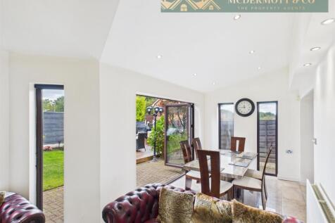 Dining Room / Lounge