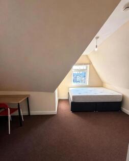 Room 4 - Diana Street photo 5