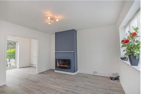 Ferrers Crescent, DE56 photo 3