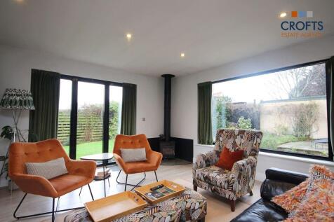 Sitting room view 2