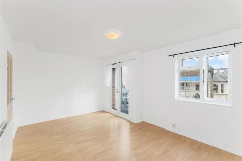 flat 11 livingstone court (6).jpg