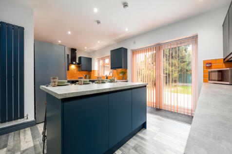 Cornwallis Road photo 3