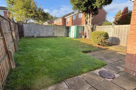 Oadby, Needham Close photo 3