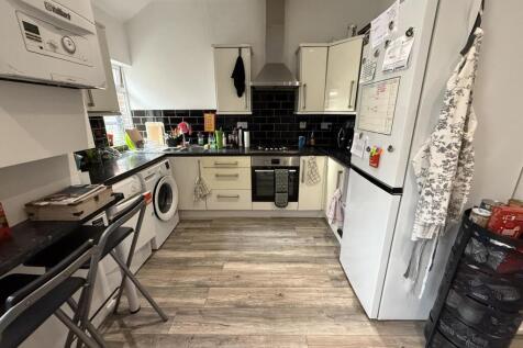 Willesden Avenue, Victoria Park, £140pppw photo 5