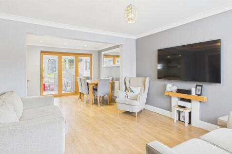 CAM04968G0-PR0044-STILL004