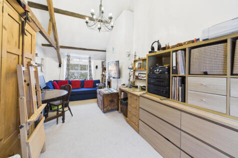 CAM05627G0-PR0022-STILL017