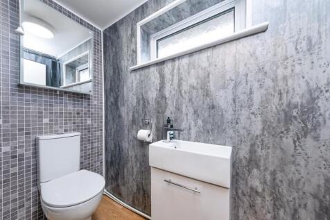 Cloakroom/wc