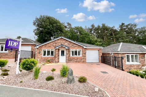 Market Drayton, TF9 - property photo