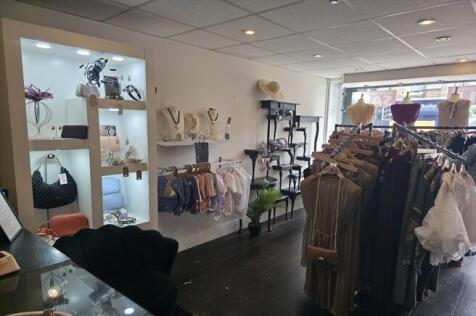 Retail Property (high street) to rent Image 3