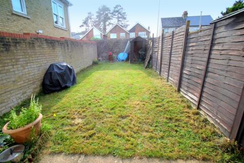 Rear Garden (6).JPG
