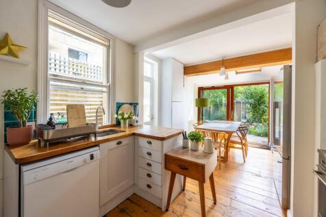 Kitchen/Dining Ro...