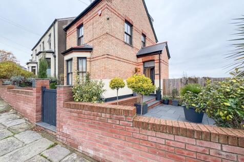 Penarth, CF64 - property photo