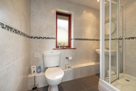 8 bed, 8 bath Detached in Leeds - Photo 20
