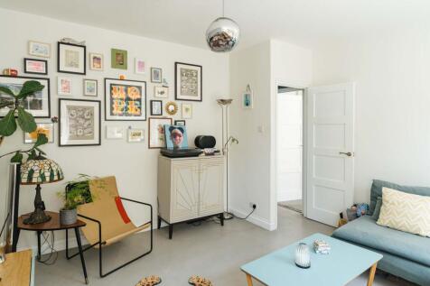 Rutherford House E1