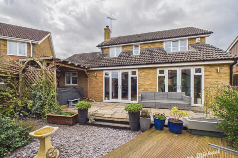 CAM03218G0-PR0964-STILL039