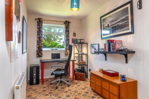 Bedroom 5 / home office