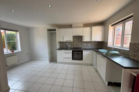 Sanders Way, Lichfield photo 3