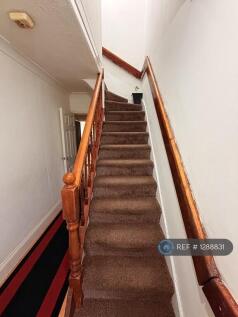 Staunton Road, Slough, SL2 photo 2