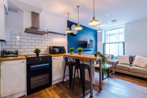 Flat 3, Shoe and Boot, Living Room 3