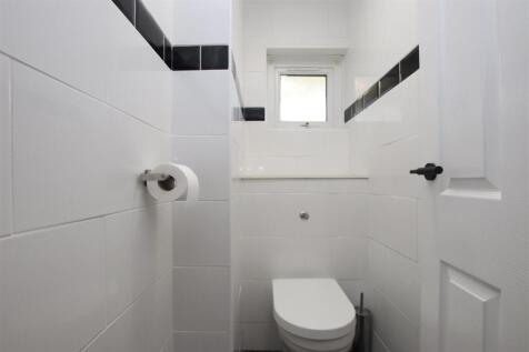 Toilet.JPG