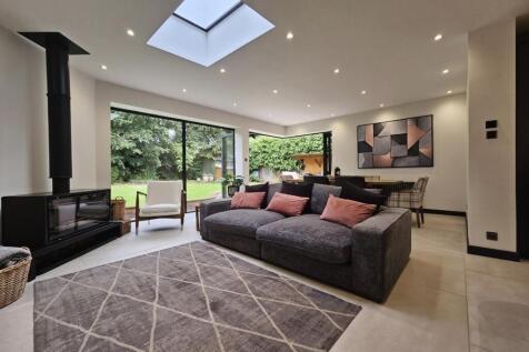 Ash Lane, Hale photo 2