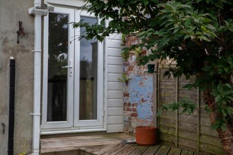 3 Claude Avenue BA2 1AE-11.jpg