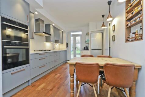 70a Ashmore Road (2).JPG