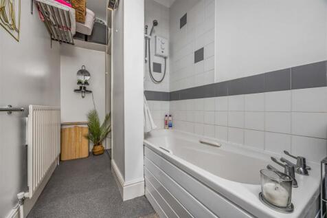 Flat 2, 27, Festing Road, Southsea-Small-PorticoMa