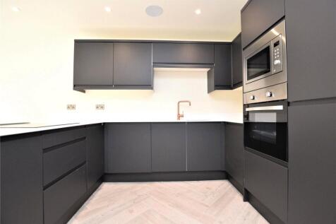 1 Cliff Oaks, Fawcett Lane, Leeds, West Yorkshire photo 3