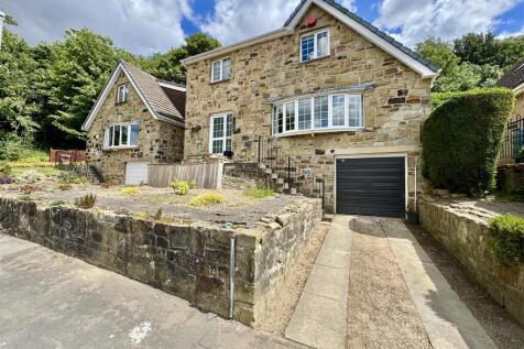 EXTERNAL FRONT, GARAGE AND DRIVEWAY