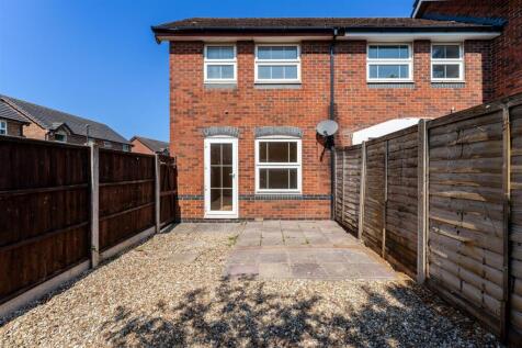 35 Jones Close Yatton BS49 4RA exterior3.jpg