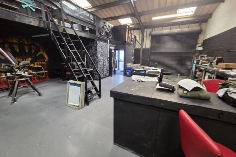 WhatsApp Image 20251001 at 124434_b53e58c1.jpg