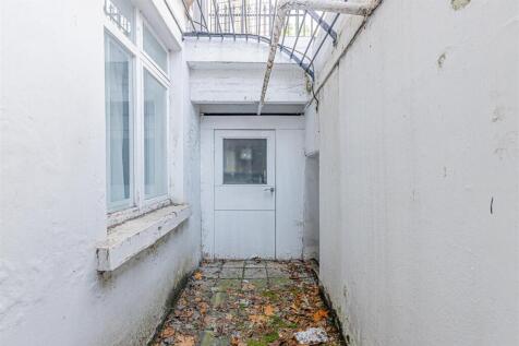 Amwell Street (15).jpg