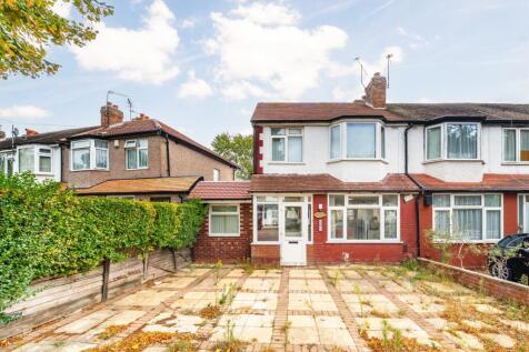 Conway Crescent, Perivale, Ealing. 6 bedroom house of multiple occupation for sale