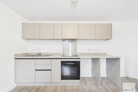 CAM03394G0-PR0422...