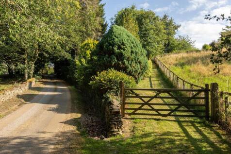 Treetops External-30.jpg