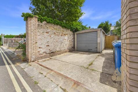 Garage &amp; Parking