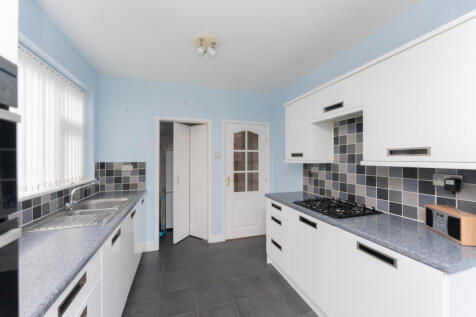 Overlea Drive, Penarlag, CH5 photo 3
